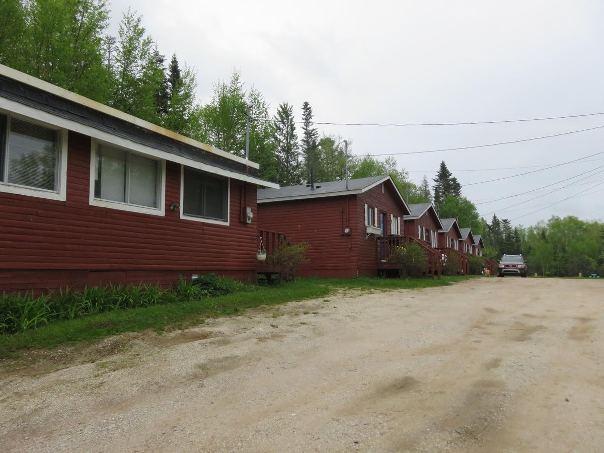 Lush'S Cottages Cormack Kültér fotó